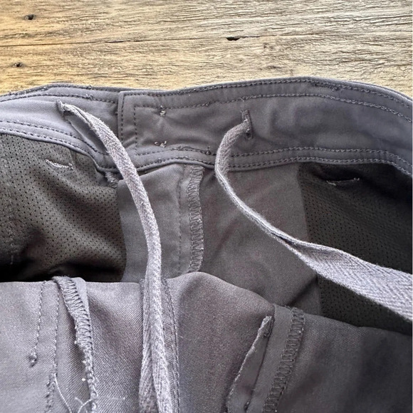 Prana Womens size 10 Gray Nylon Flare Leg Hiking Pants Convertible Mid Rise Grey - Picture 8 of 8